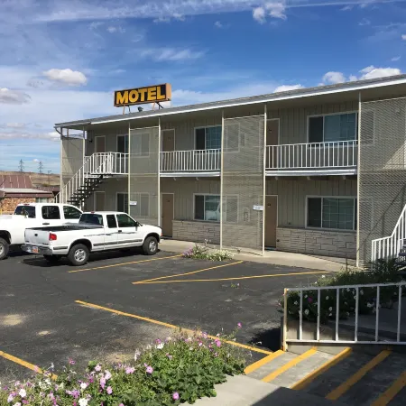 Umatilla Inn & Suites