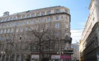 Friends Hostel & Apartments Hotel di 
