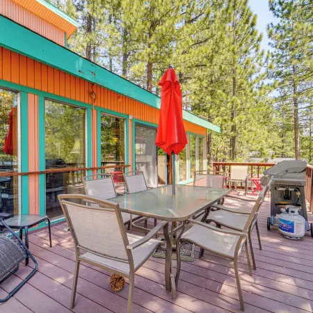 Waterfront Truckee Cabin on Donner Lake!