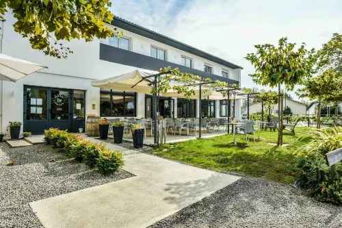 Logis Hôtels Gnàc é Pause Hotels in Port-de-Lanne