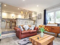 La Petit Maison Hotels in Saint Columb