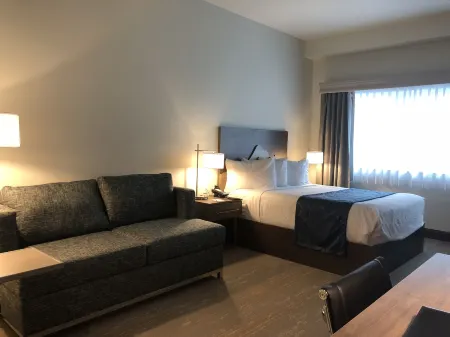 Kodiak Compass Suites