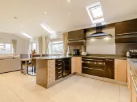 Shreyas Cottage Hotels in Chipping