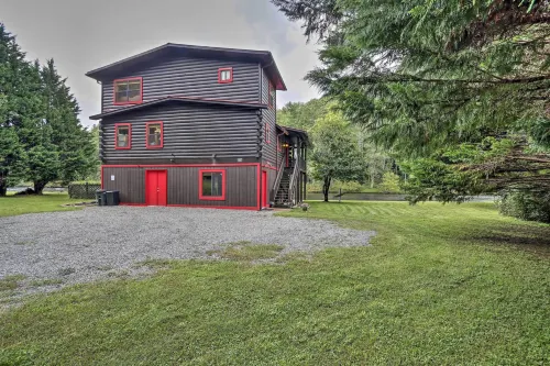 Rivers Edge - Ultimate Riverfront Getaway - WiFi