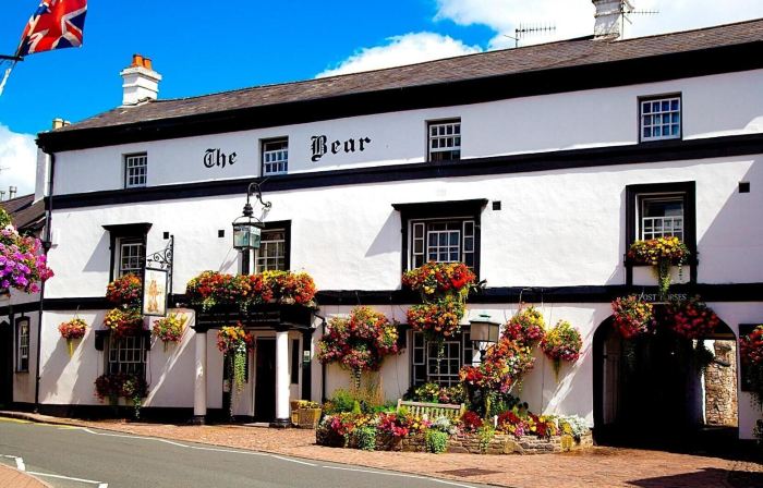 Bear Crickhowell