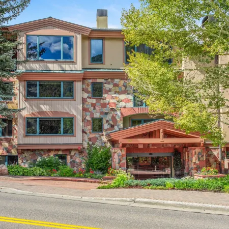 The Galatyn Lodge