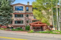 The Galatyn Lodge - Lodges