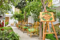 El Huerto Hostel Hotels in 