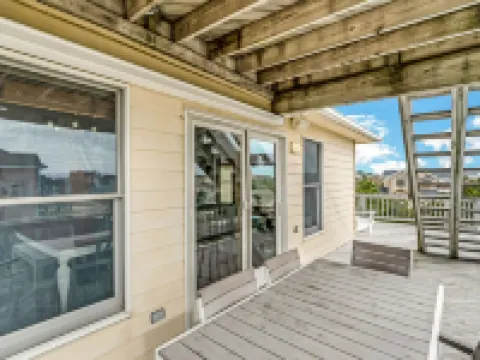 Beautiful Obx Home W. Pristine Views 6 Bedroom Cottage by RedAwning Hotels in Corolla