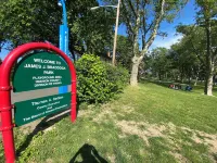 Nice Two Bedroom Apt at 25 Minutes to New York Excellent Bus Transportation Hotels in North Bergen