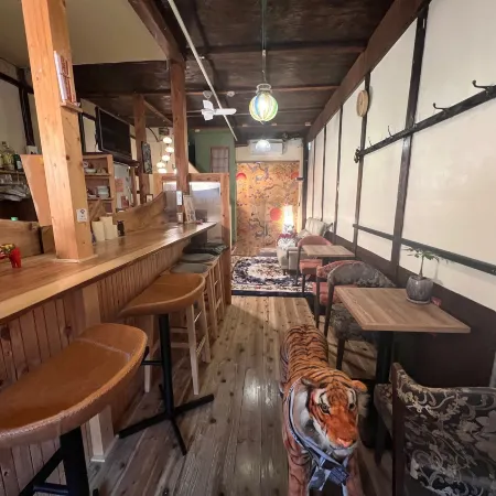 Himeji 588 Guest House Отели рядом с достопримечательностью «Железнодорожный вокзал Химэдзи»