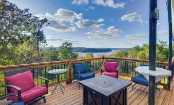 Spacious Norfork Lake Home: Game Room + Views!