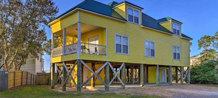 Orange Beach Family Duplex w/ Deck < 1 Mi to Shore Hotels in Orange Beach