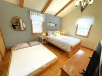 High end cozy retreat ideal for large families with wood stove & large firepit