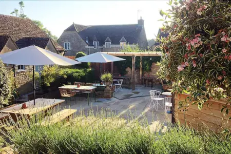 The Old Stocks Inn Отели рядом с достопримечательностью «Market Square»