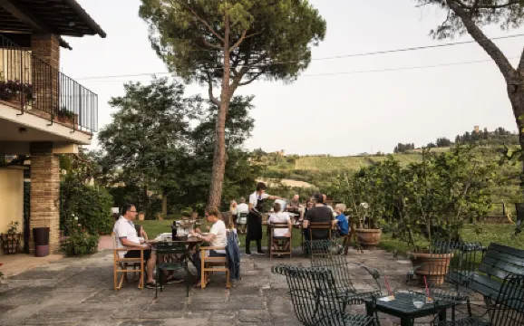 曼德利迪裏帕爾塔旅館