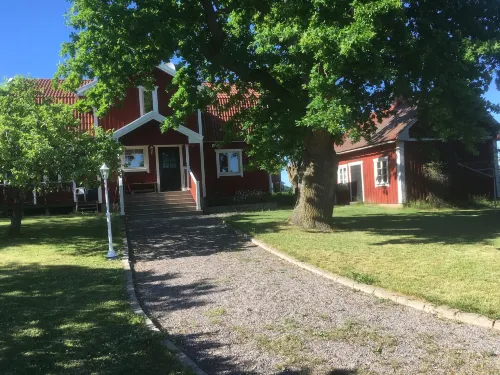 Brunnsta Gård - Bintang 3
