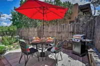 Modern Condo w/ Santa Fe Charm 1 Mi to Plaza - Condos