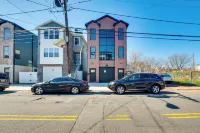 Luxe Newark Retreat w/ Rooftop Deck: Pets Welcome! - parking