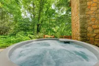 Maggie Valley Townhome in Smoky Mountain Foothills