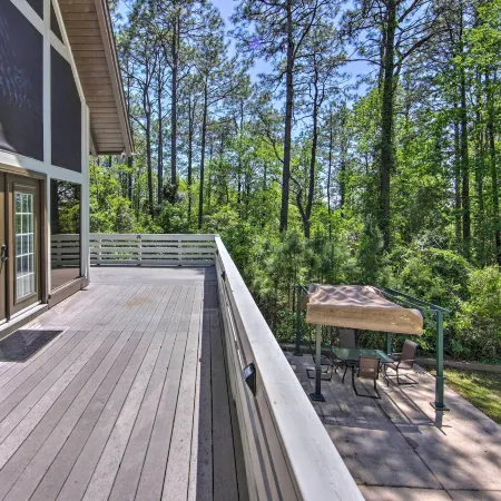 Sam Rayburn Resort Cabin with Golf & Lake Access