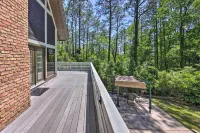 Brookeland Resort Cabin w/ Golf + Lake Access - 3-Star