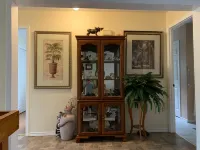 A cheerful and cozy waterfront grand mom's cottage