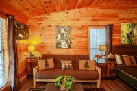 Bigfoot Lodge Room One Hotel a Polk County