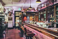 Art Deco Masonic Hotel - bar