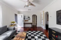 Remodeled 1920s Bungalow and Retro Casita, Hammock Hotels in Mesa