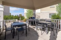 캔들우드 스위트 엘크하트 온트와 타운쉽 호텔