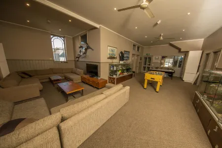 Cobb & Co Lodge Отели рядом с достопримечательностью «Fort Queenscliff Museum»