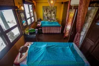Sandalwood Luxury Villa Resort - spa