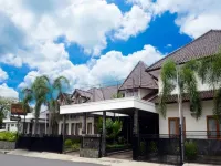 The Priangan Boutique Hotel @ Yos Sudarso Hotel dekat Dsn Pari Buniseuri