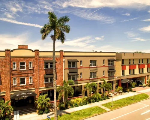 Hollander Hotel - Downtown St. Petersburg Hotels near 400 Beach