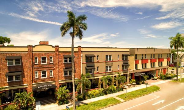 Hollander Hotel - Downtown St. Petersburg
