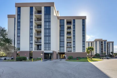 Airy Destin Condo w/ Pool - Walk to Private Beach! - Condos