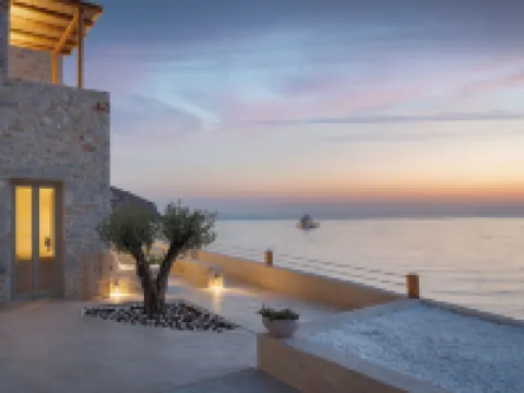Yerma Suites Limeni Hotels in Itilo