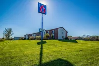 Motel 6 Saukville, WI Hotels in Port Washington