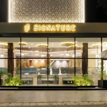Signature Hotel