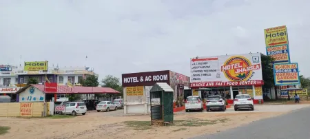 Hotel Jhansla by Grb Отели в г. Неемрана