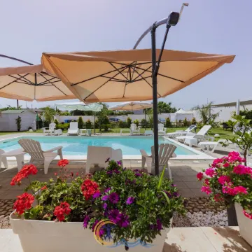 Villa Leonardo San Foca - Room, Pool & Restaurant