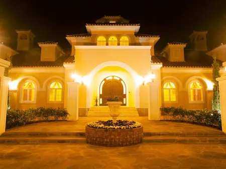 Sunhills Hotel Отели рядом с достопримечательностью «Kitsuregawa Shrine»