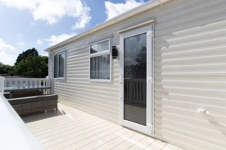 Maple - Near Folly Farm Cosy Retreat Отели рядом с достопримечательностью «Зоопарк Фоли Фарм Адвенчер Парк энд»