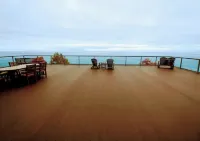 Cozy Timber Trails on Lake Superior