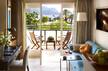 Marti Resort Deluxe Hotel