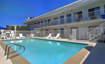 Motel 6 - Las Vegas NV I-15 Stadium