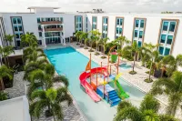 Kompose Boutique Resort at Theme Parks - Family