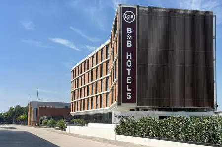 B&B HOTEL Venezia Laguna Отели рядом с достопримечательностью «Палаццо Лабиа»