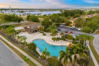 3-Bed with pool - Close to beach